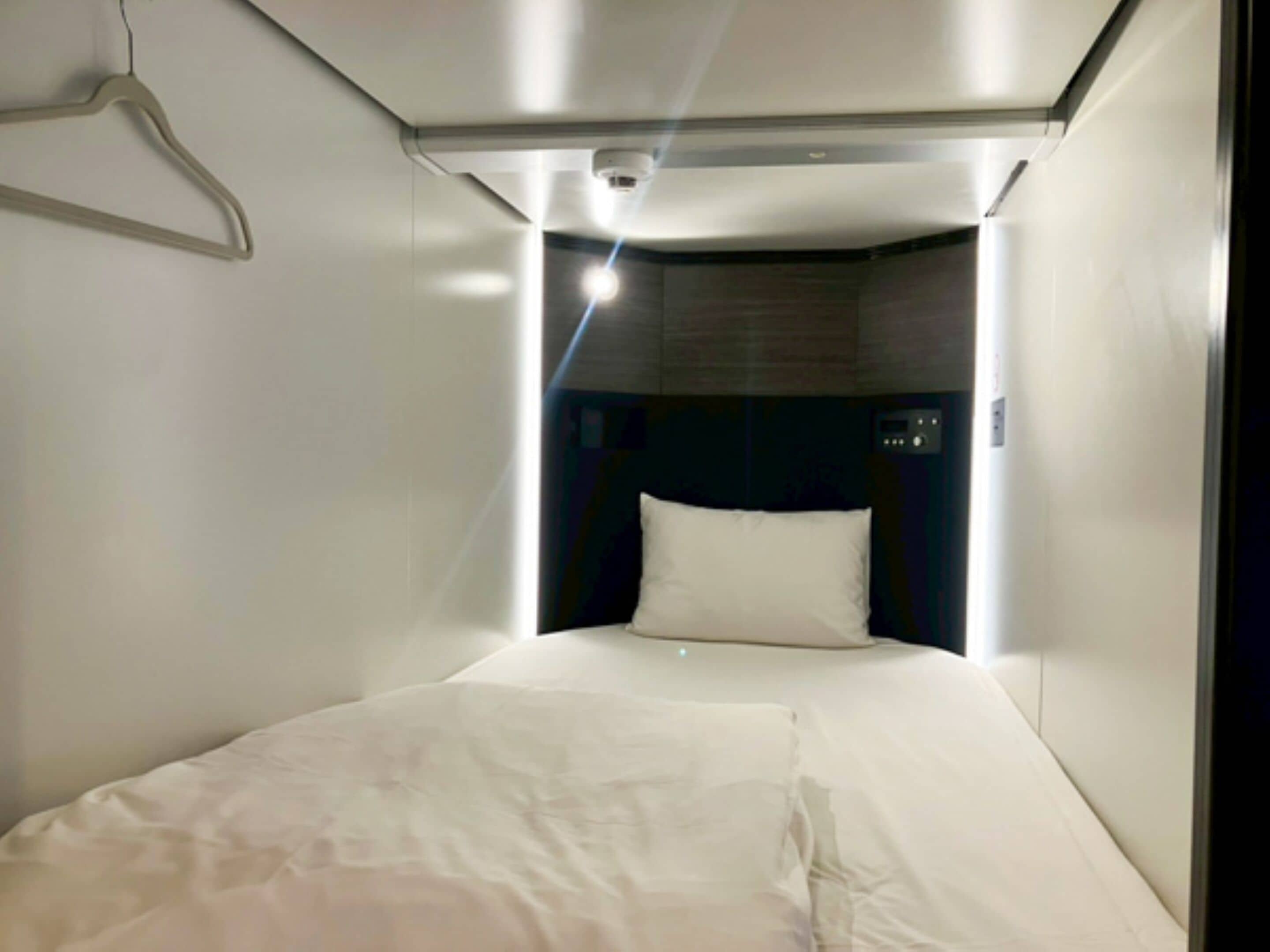 Shared Dormitory, Men only, Non Smoking | WiFi (free), bed sheets