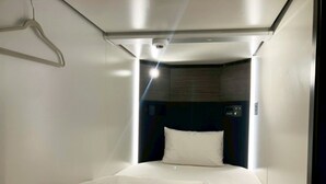 공용 도미토리, 남성 전용, 금연 | 무료 WiFi, 침대 시트
