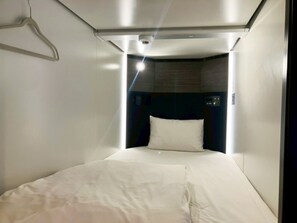 Shared Dormitory, Men only, Non Smoking | WiFi (free), bed sheets - HOTEL LiVEMAX BUDGET Kawasaki Daishi (Kawasaki)