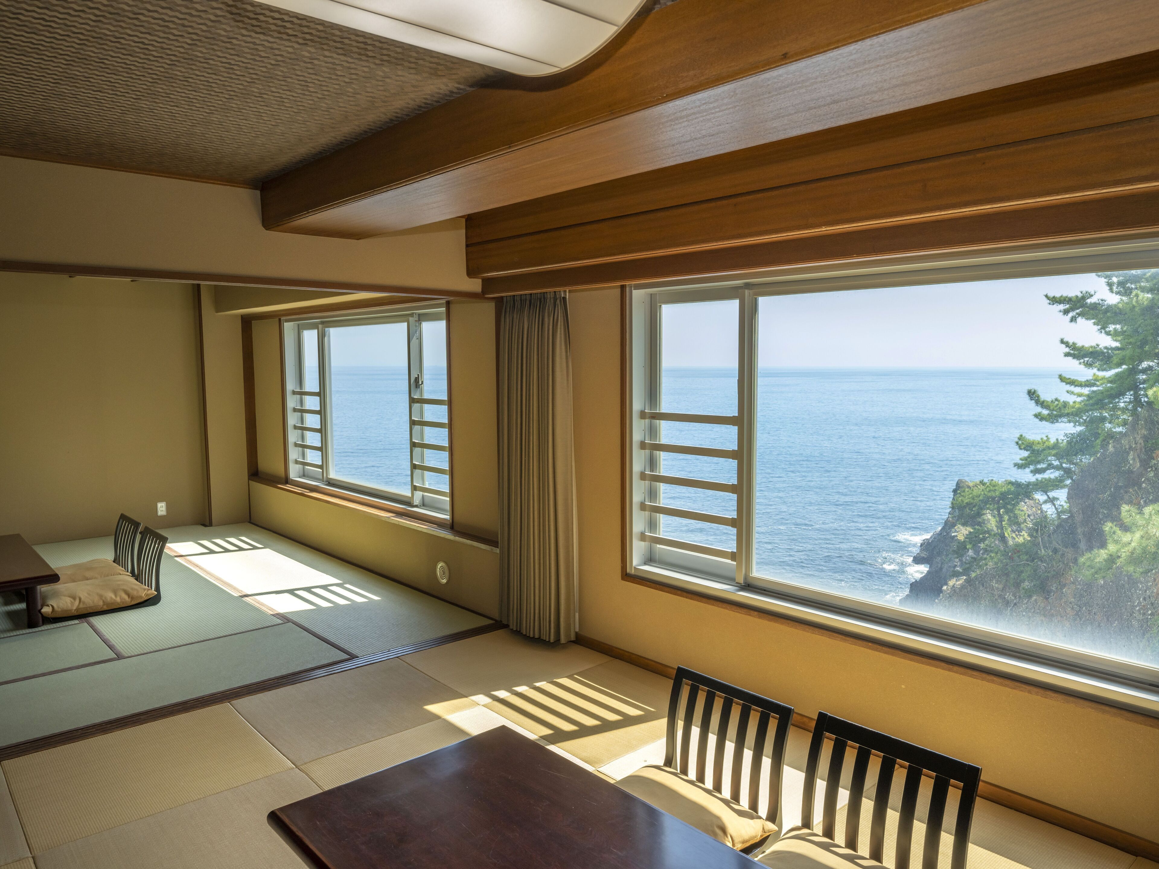 OCEAN Junior Suite (Non-smoking) | In-room safe, desk, free WiFi, bed sheets