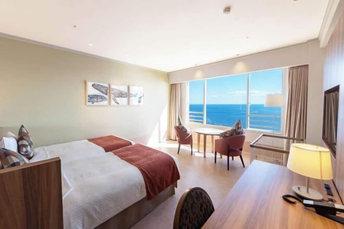 In-room safe, desk, free WiFi, bed sheets