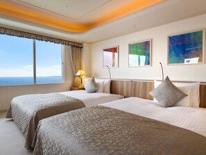 Horizon Deluxe Family (Non-smoking) | In-room safe, desk, free WiFi, bed sheets