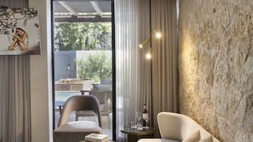 Junior Suite, Private Pool, Garden View | 1 bedroom, minibar, in-room safe, blackout curtains