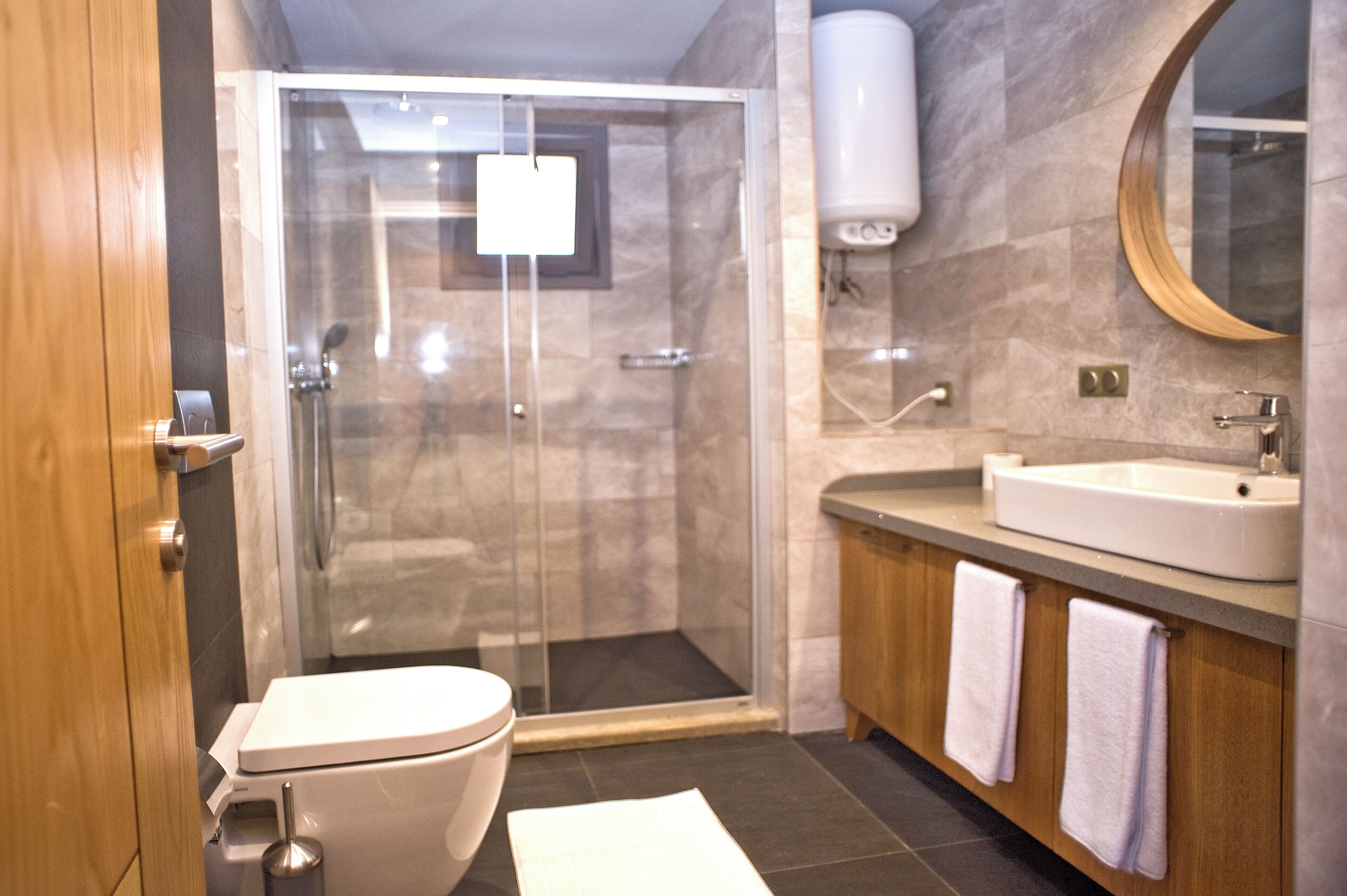 deluxe room, balcony, sea view | bathroom | shower, rainfall showerhead, free toiletries, hair dryer
