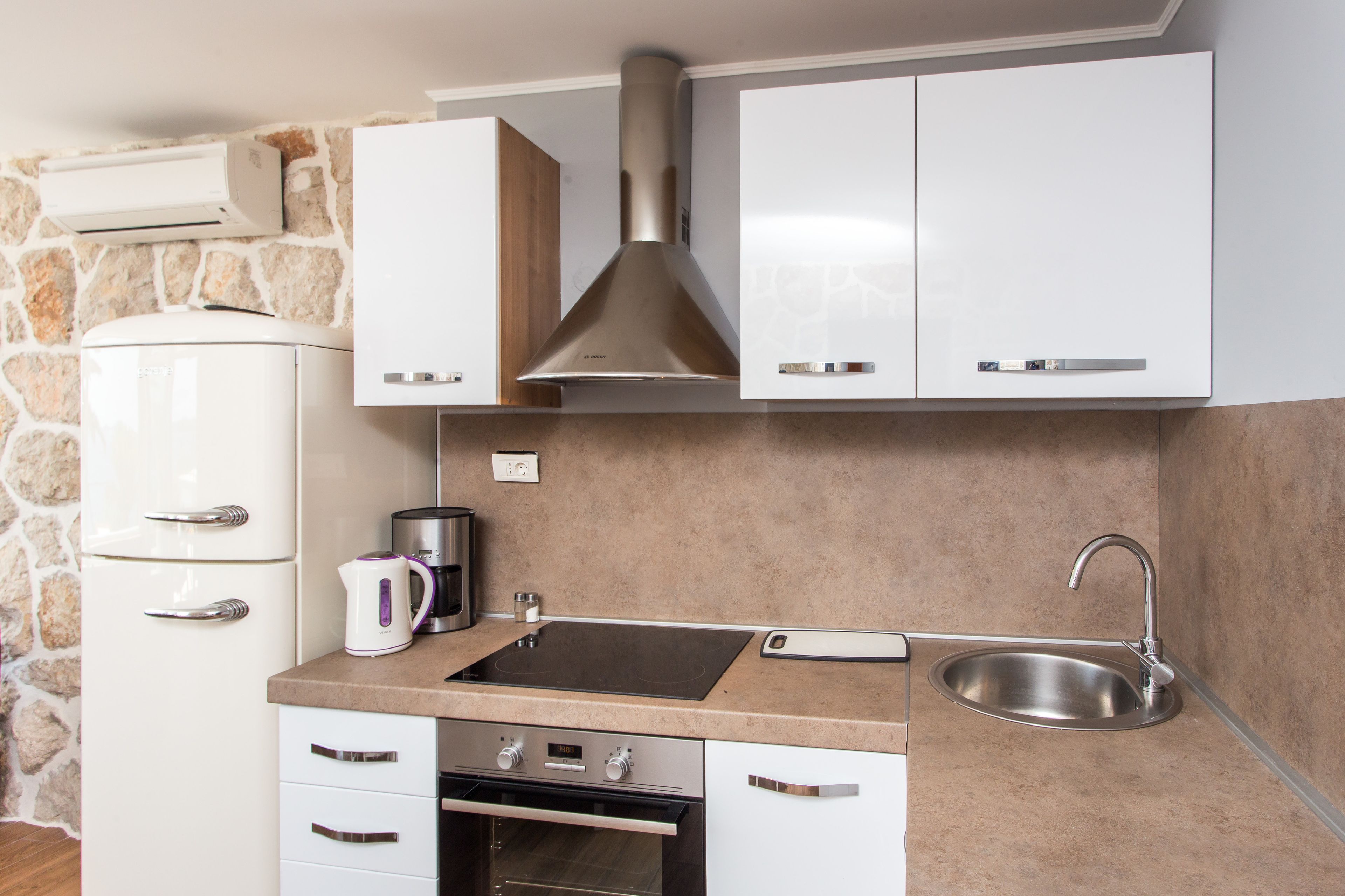 apartment, 1 bedroom, terrace, sea view | private kitchen | fridge, stovetop, cookware/dishes/utensils