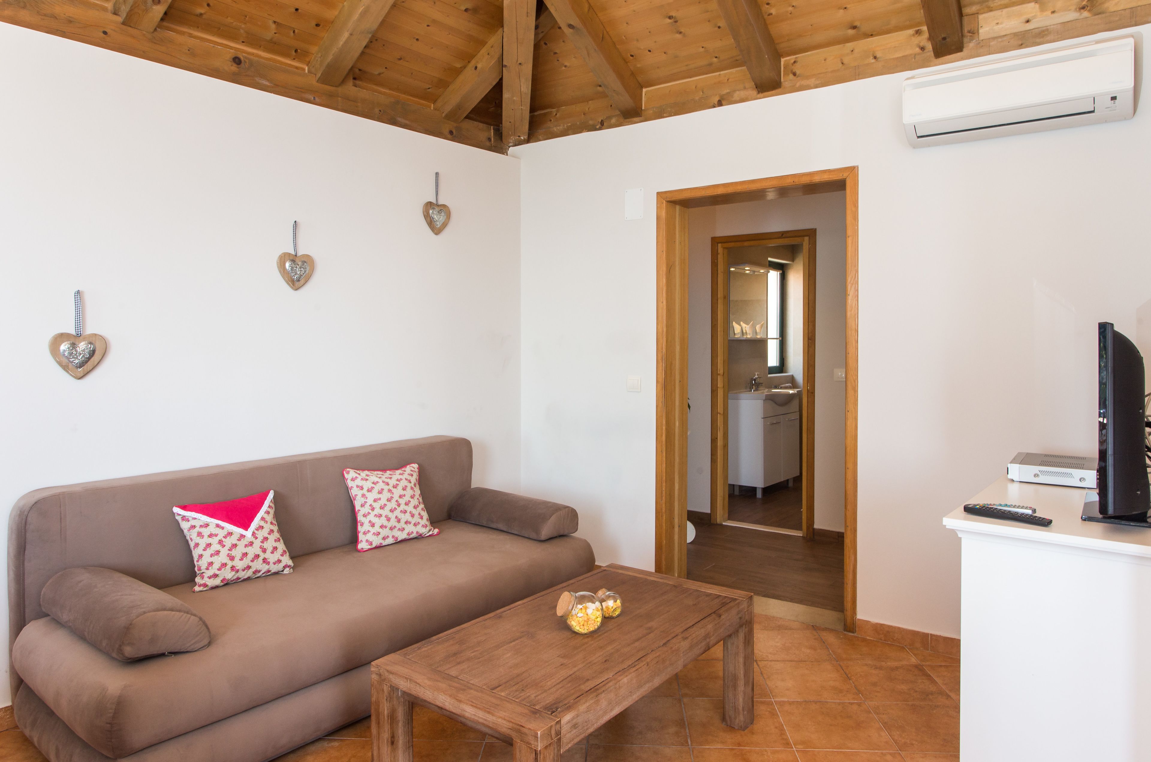 apartment, 1 bedroom, terrace, sea view | living room | plasma tv