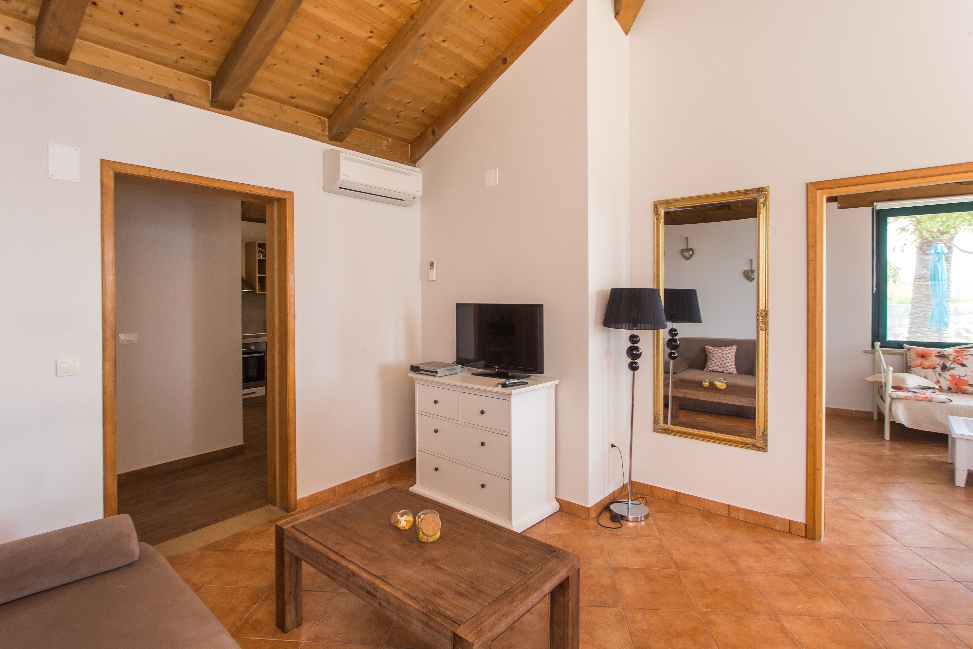 apartment, 1 bedroom, terrace, sea view | living room | plasma tv