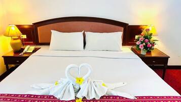 Superior Double Room | Desk, blackout drapes, soundproofing, free WiFi