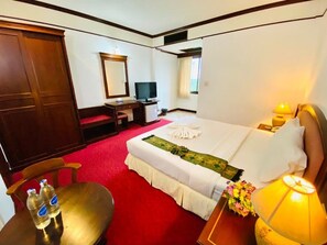 Superior Double Room | Desk, blackout drapes, soundproofing, free WiFi - Crystal Hotel Krabi (Krabi)