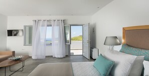 普通開放式套房, 海景 | 特厚豪華床墊、房內夾萬、書桌、遮光窗簾/窗簾