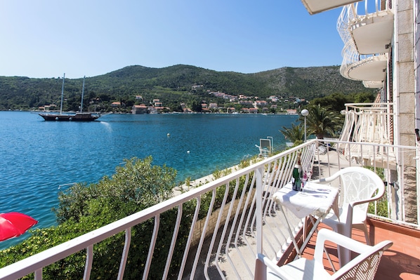 Apartment (One-Bedroom Apartment with Sea View) | Balcony