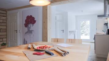 Apartment, 4 Bedrooms (Maisonette) | Living room | 101-cm flat-screen TV with cable channels, TV