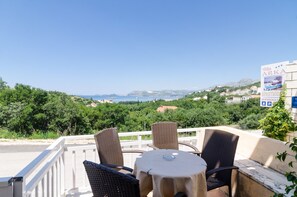 Studio, Terrasse, Meerblick | Terrasse/Patio