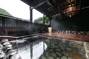 Hot springs - Yubaranoyado Komeya (Maniwa)