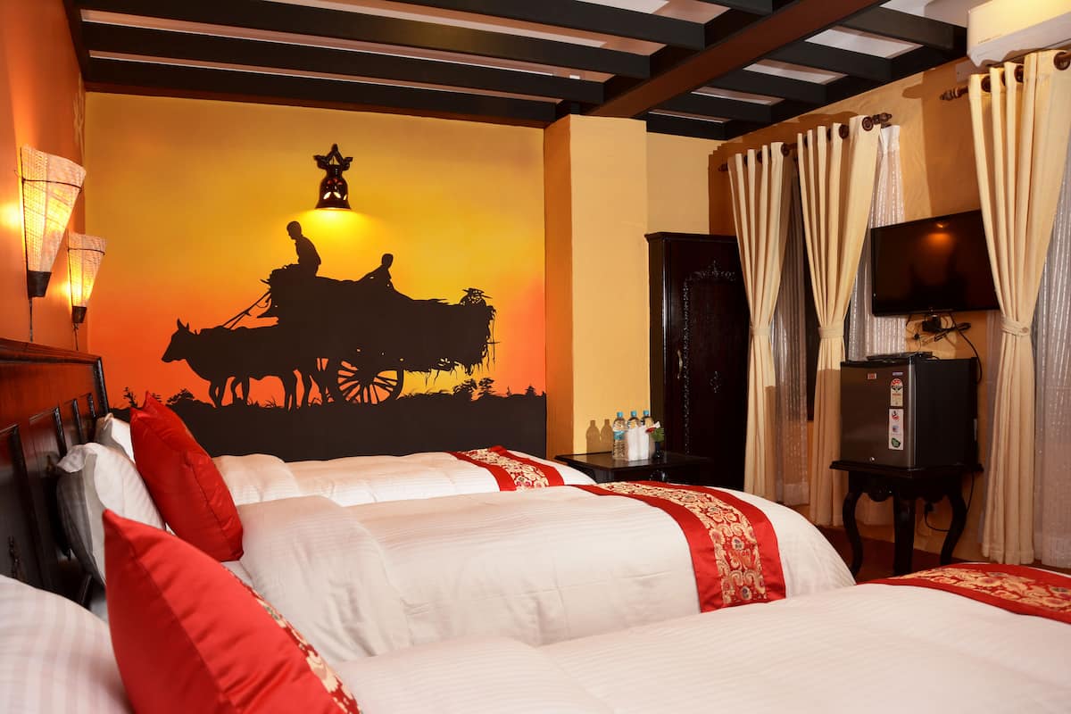Triple Room with City View | Premium bedding, in-room safe, desk, soundproofing