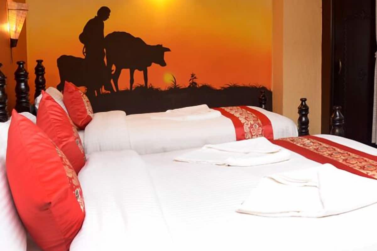Premium bedding, in-room safe, desk, soundproofing
