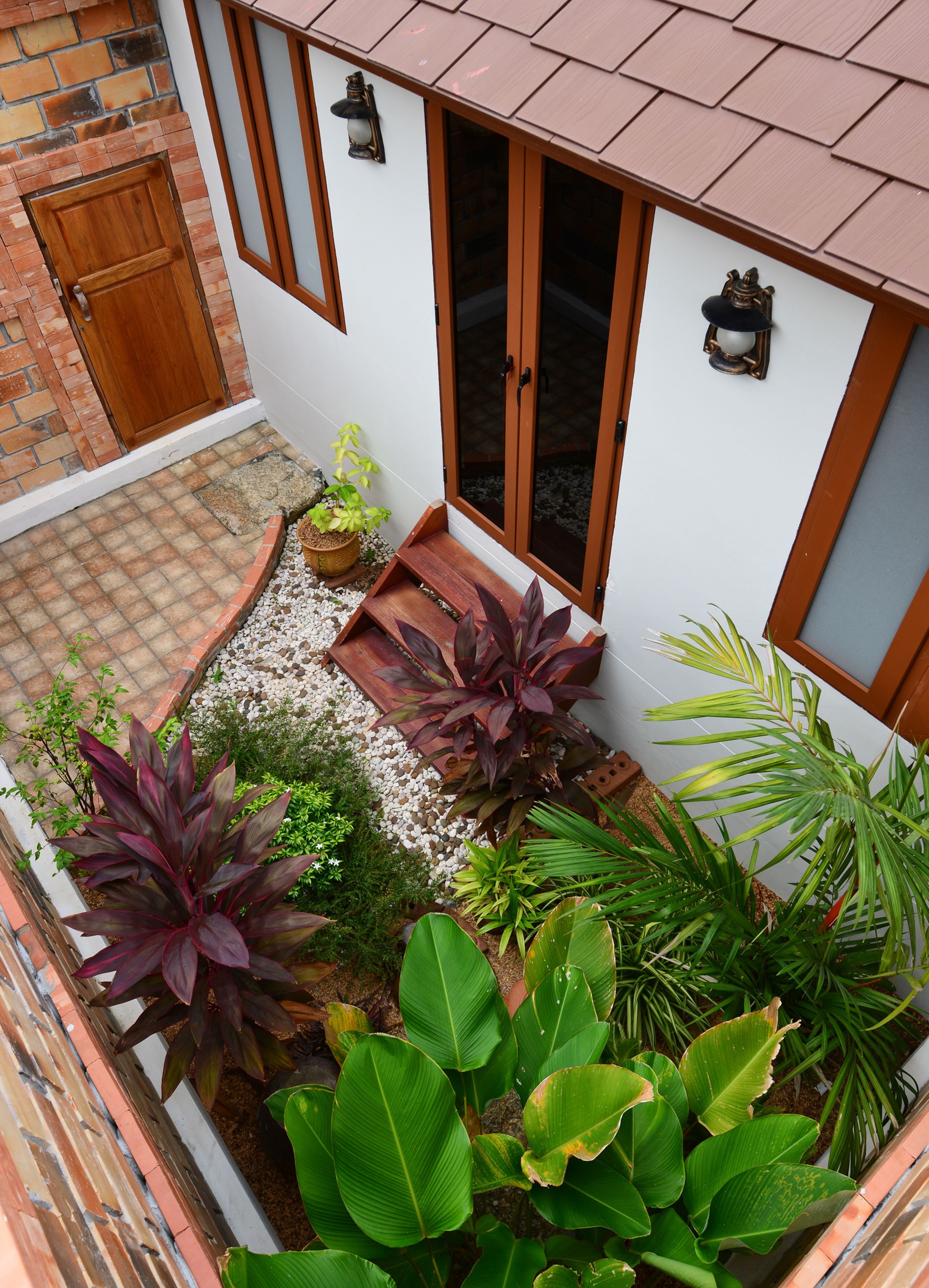 deluxe sea view villa (second row on beach) | terrace/patio