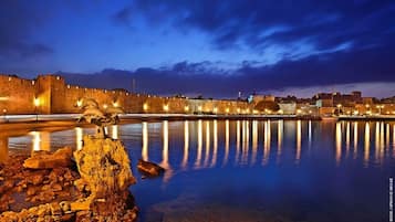 ๊ทผ์ฒ ํด๋ณ