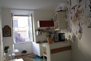 Breakfast area - Scipione B&B (Rome)