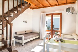 TV - Casa Maria Hotel Apartments (Platanias)