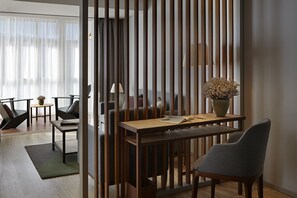 Romantische suite | Woonruimte | Televisie