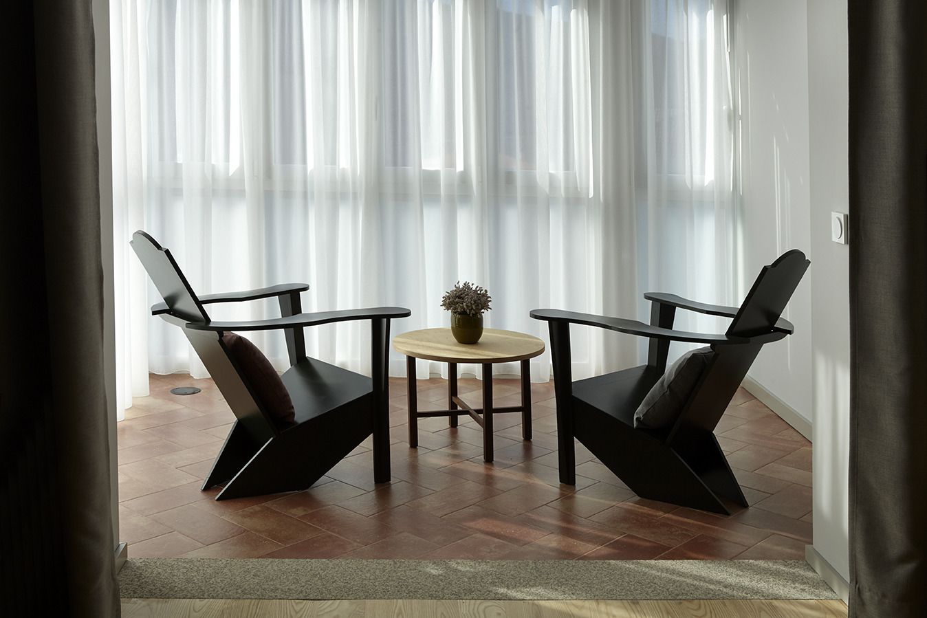 romantic suite | living area | tv