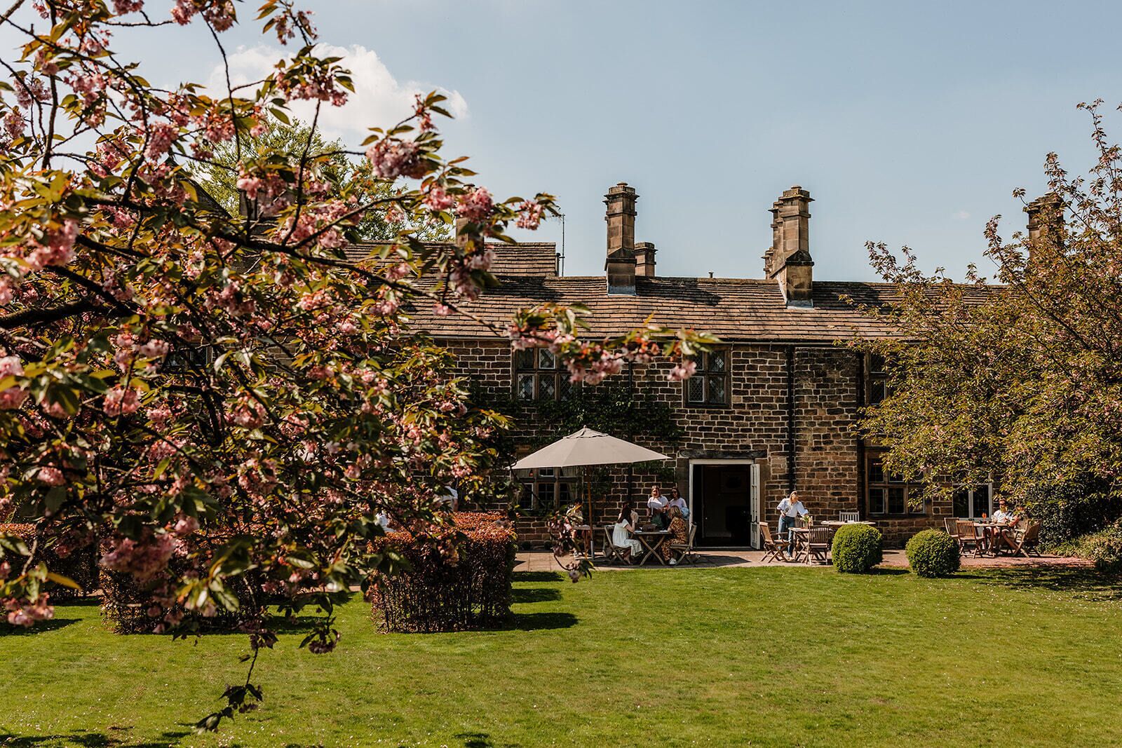 الإطلالة من المنشأة