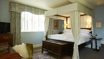 Junior Suite | Premium bedding, iron/ironing board, free WiFi