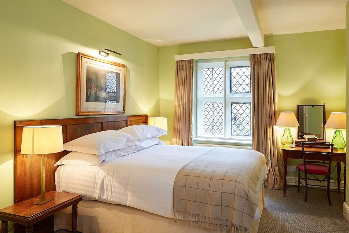 Deluxe Double Room | Premium bedding, iron/ironing board, free WiFi