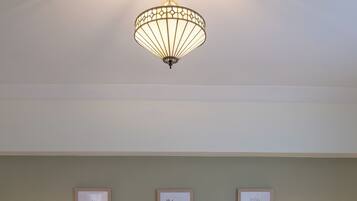 Deluxe Double Room | Desk, iron/ironing board, free WiFi, bed sheets