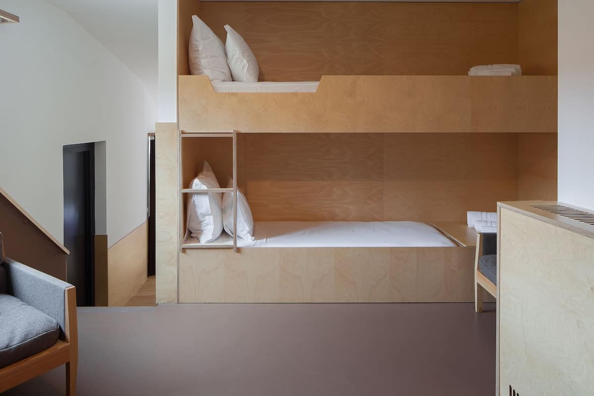 Suite familiar | 2 habitaciones, caja de seguridad en la habitación y muebles diferentes