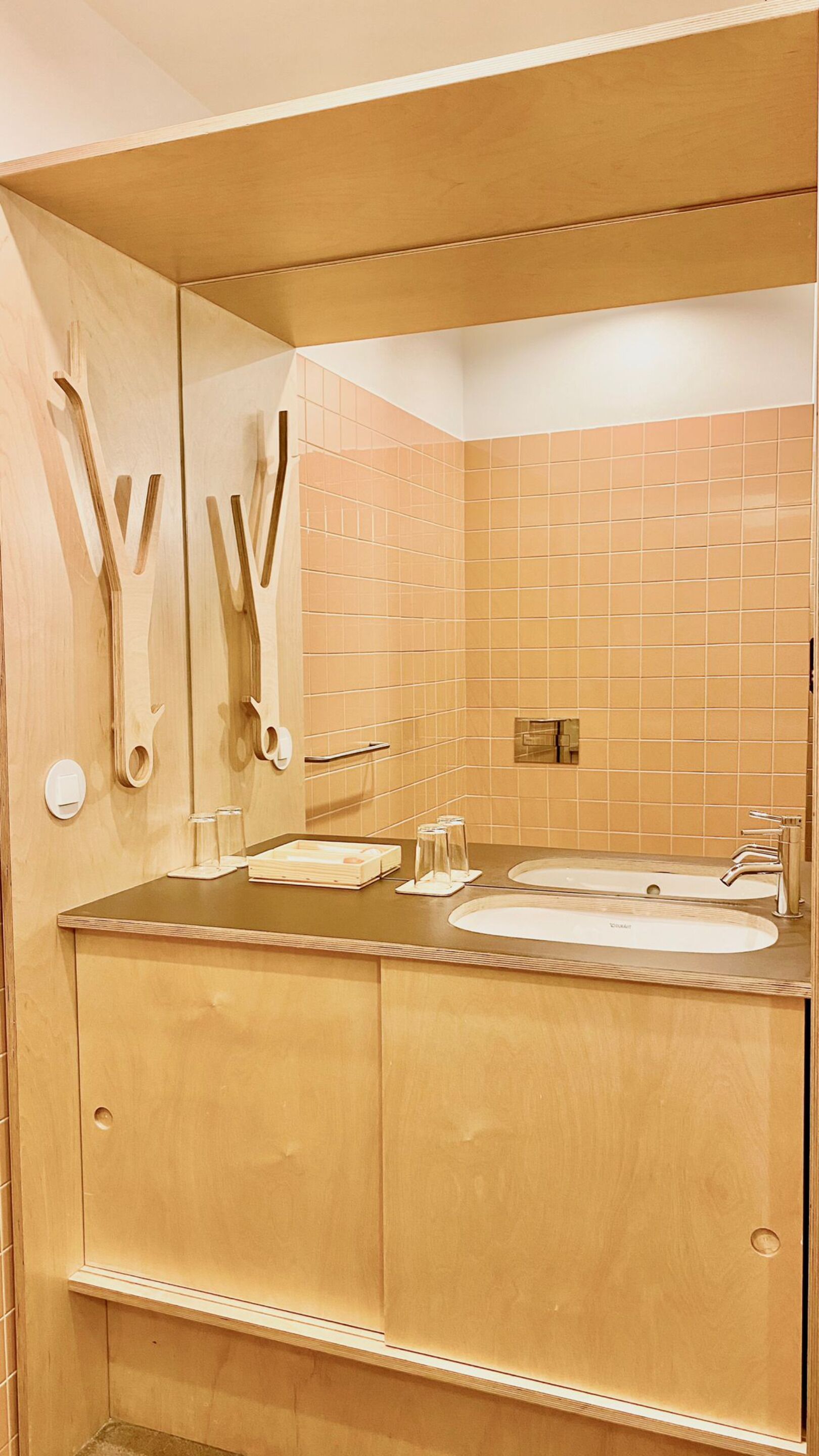 comfort apartment, 2 bedrooms, non smoking, terrace | bathroom | shower, hair dryer, bidet, towels