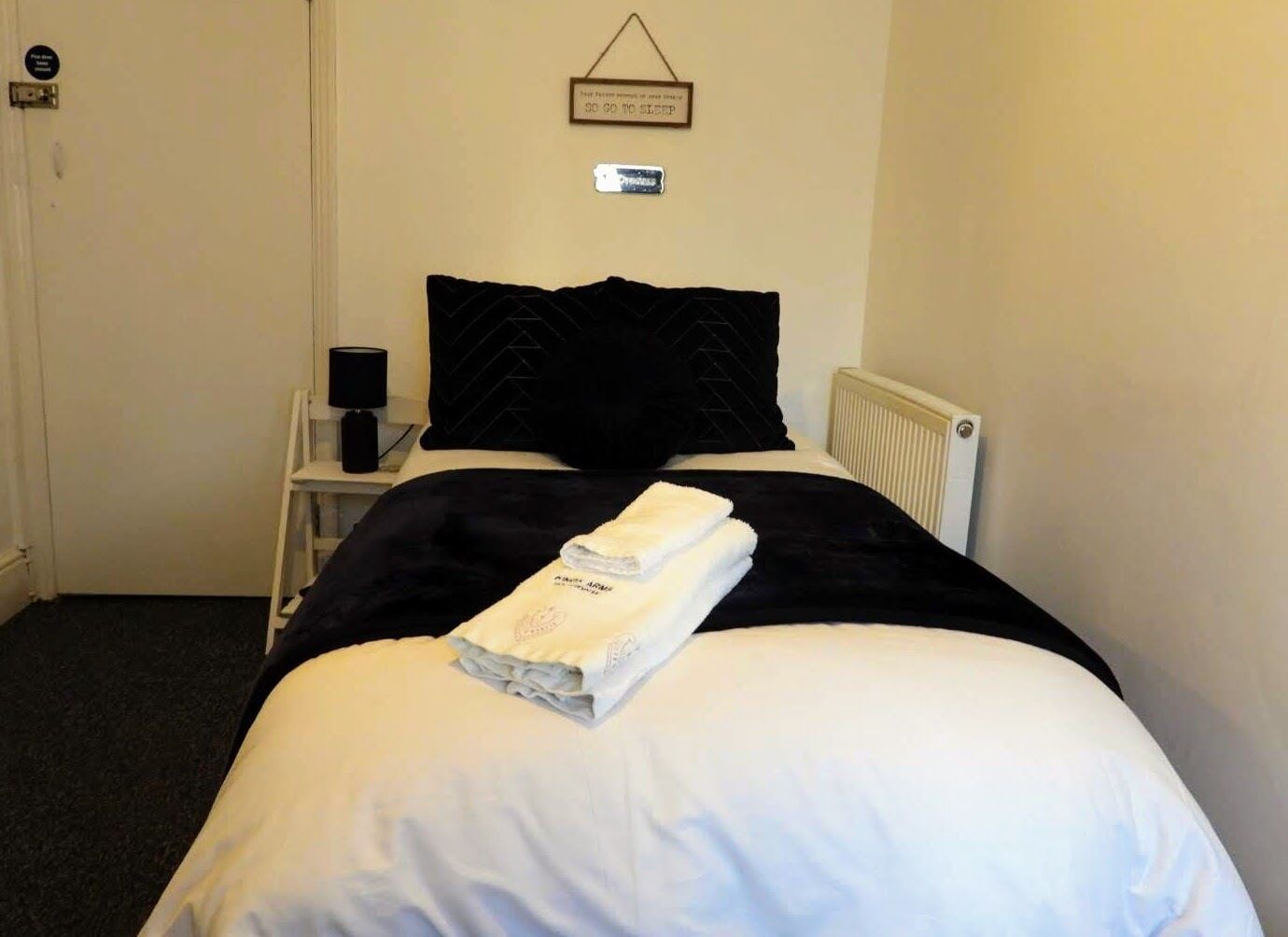 single room, private bathroom