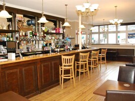 Bar (en la propiedad)