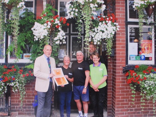 Exterior - Kings Arms Hotel (Holsworthy)