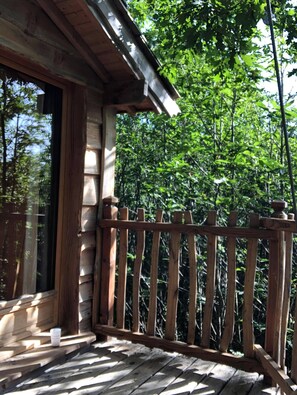 Tree House (Cabane Escalier) | Individually decorated, individually furnished, soundproofing - Ô bois dormant (Lempzours)