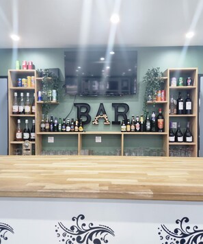 Bar (on property) - FASTHOTEL Le Mans Nord Saint-Saturnin - UN FH CONFORT (Saint-Saturnin)