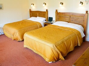 Double Room, Ensuite - Belmont Hall (Newry)