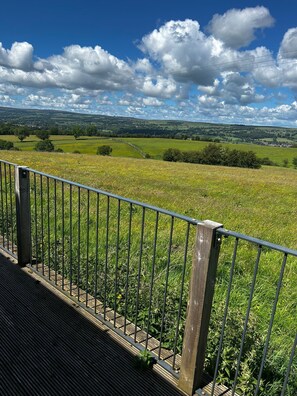 Deluxe Double Room, Ensuite, Courtyard View | View from property - Chevin End Guest House (Ilkley)