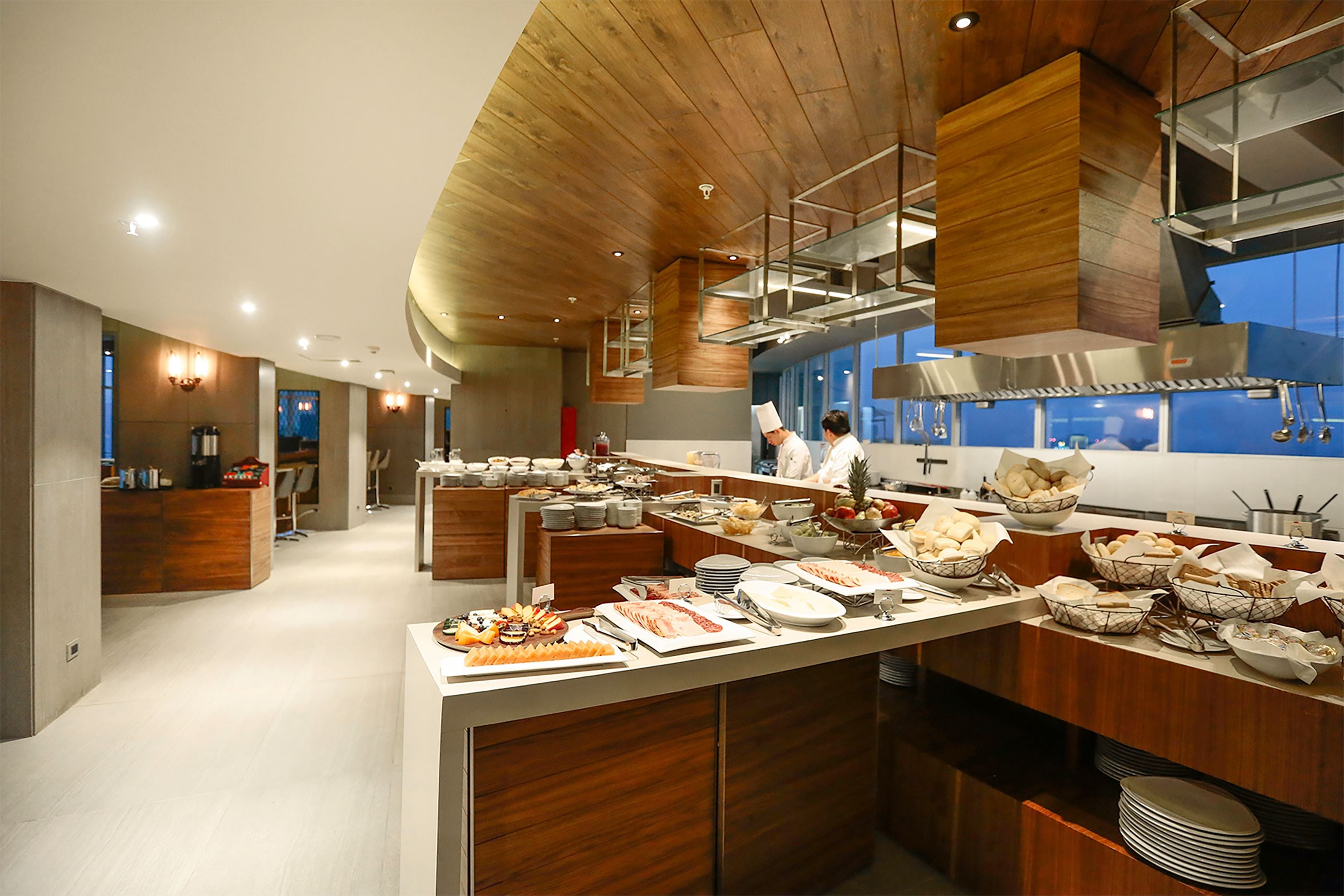 daily buffet breakfast (usd 30 per person)