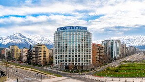 Exterior - DoubleTree by Hilton Santiago Kennedy (Santiago)
