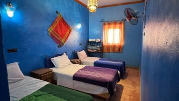 Standard Triple Room, Shared Bathroom | In-room safe, cribs/infant beds
