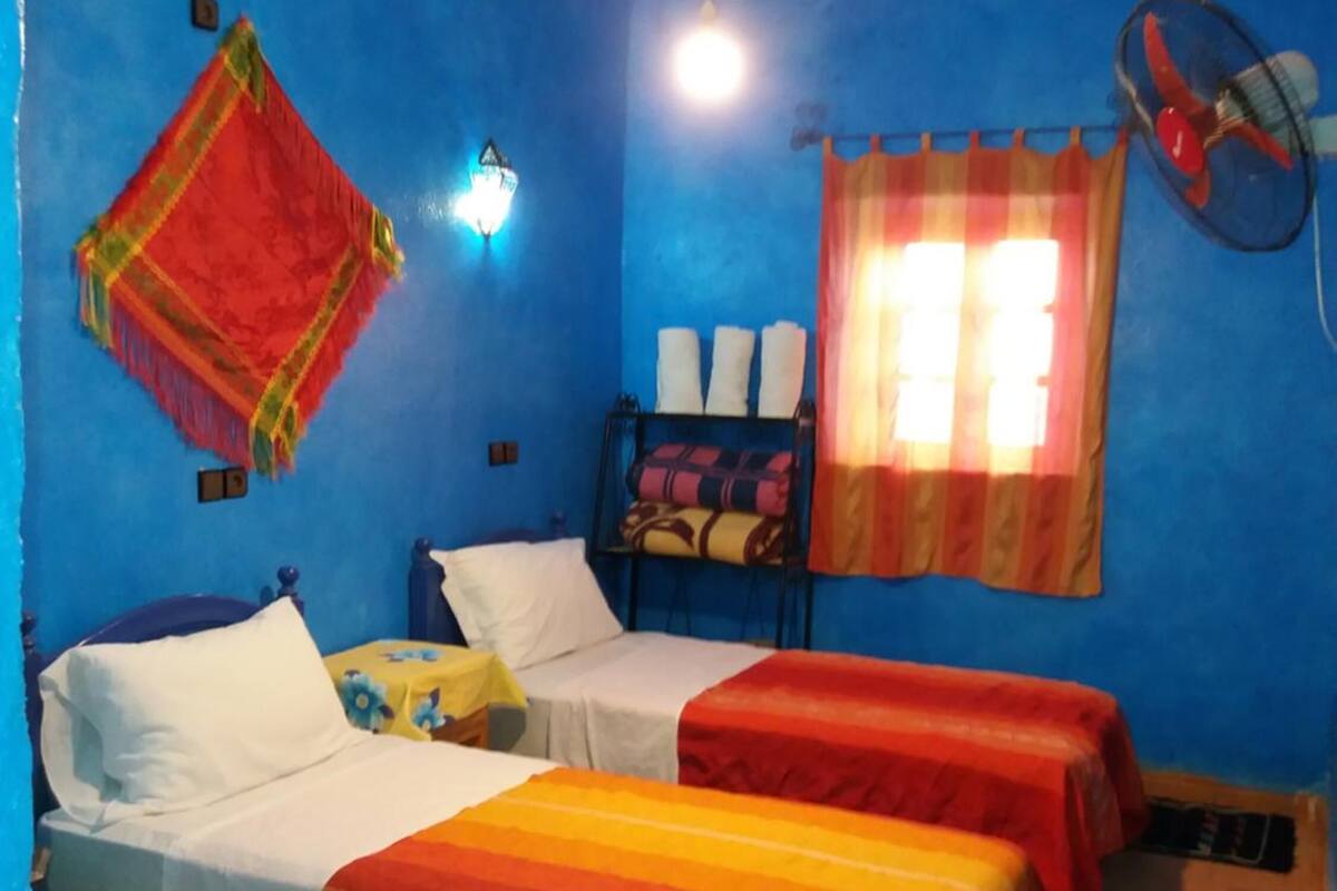 in-room safe, cots/infant beds