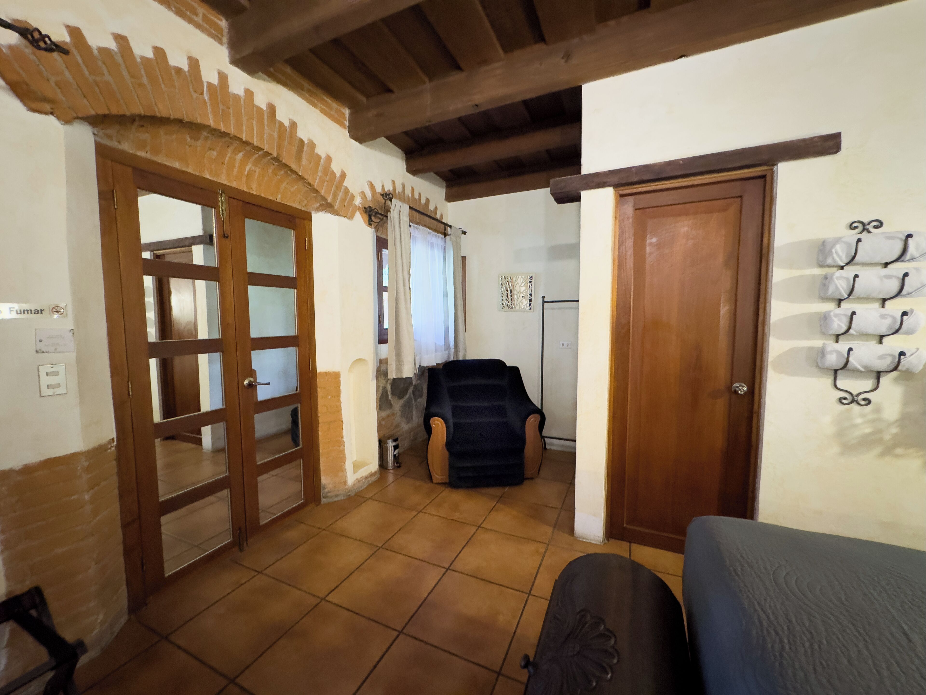 standard double room | individually decorated, individually furnished, desk, laptop workspace