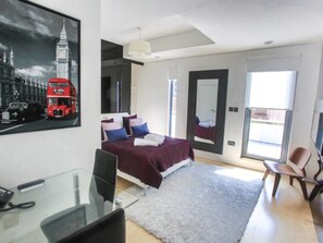 Miscellaneous - Room Home Stay (London)