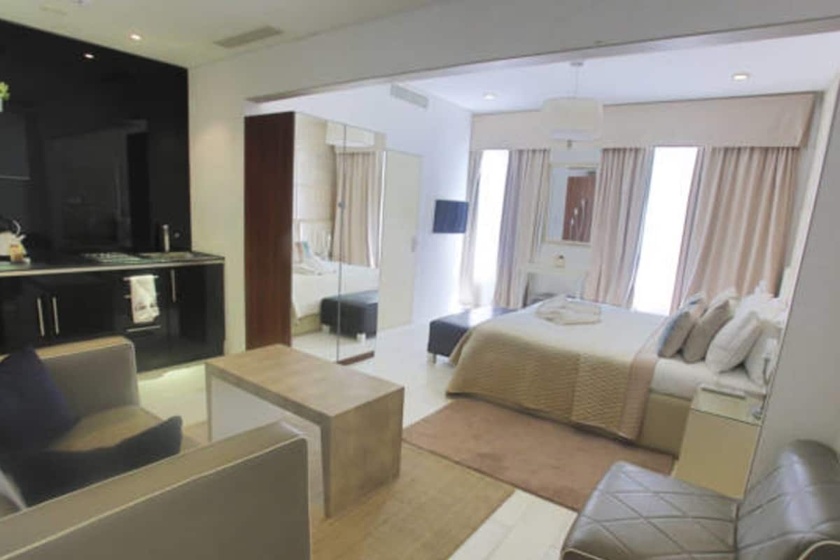 Estudio Deluxe, baño privado (Suede Studio)