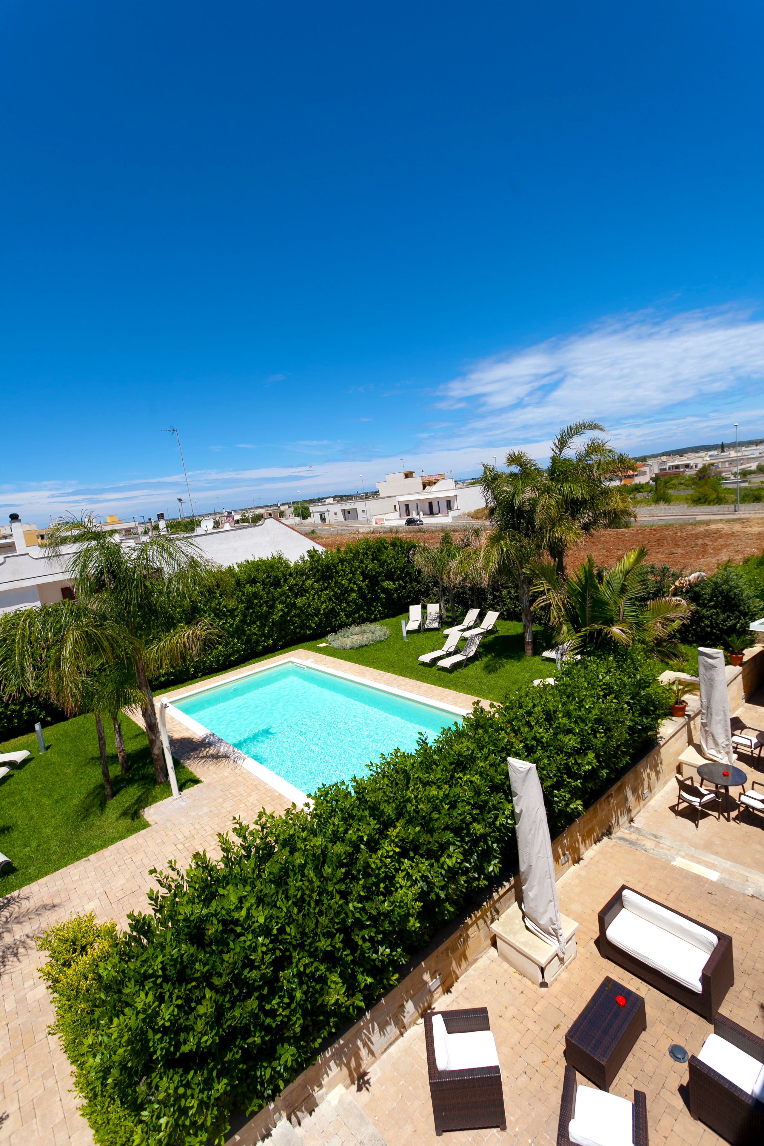 Studio, terrasse | Piscine extérieure