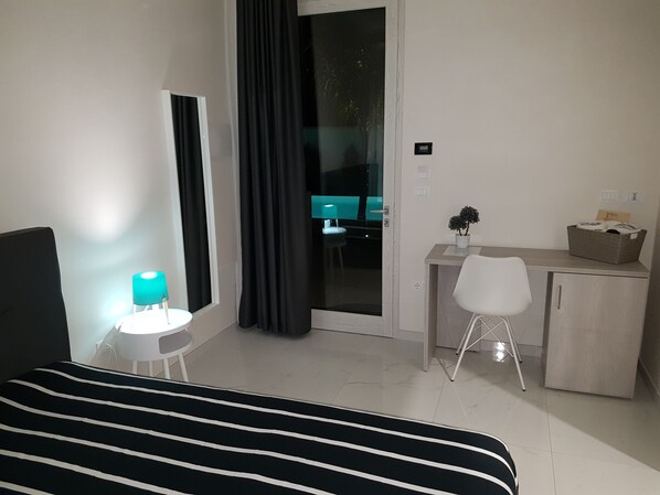 Habitación Deluxe, 1 habitación, para no fumadores, vista a la alberca | Servicios de la habitación