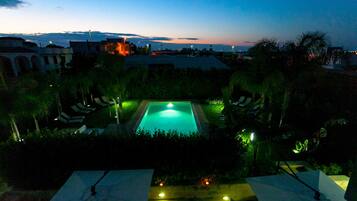 Outdoor pool, sun loungers