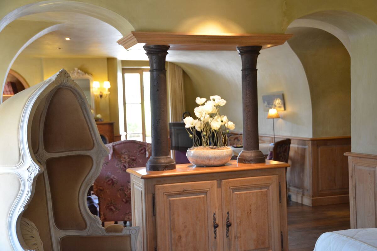 Deluxe Suite | Living area